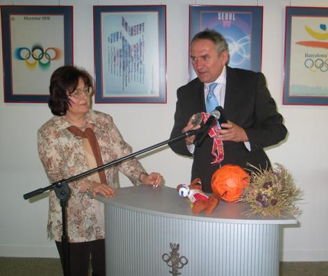 Fot. ZPRP/ Prezes Kraśnicki wręcza medal MŚ 2007