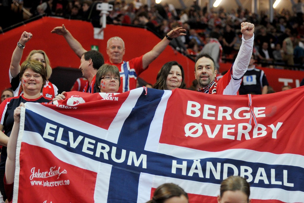 2016.01.17 Katowice Pilka reczna EHF Euro 2016 Mistrzostwa Europy w pilce recznej mezczyzn  Norwegia - Chorwacja (Norway - Croatia) N/Z Kibice Norwegii Foto  Rafal Rusek / Pressfocus  . 2016.01.17 Katowice Handball EHF Euro Poland 2016 Norwegia - Chorwacja (Norway - Croatia) N/Z Kibice Norwegii Foto  Rafal Rusek / Pressfocus